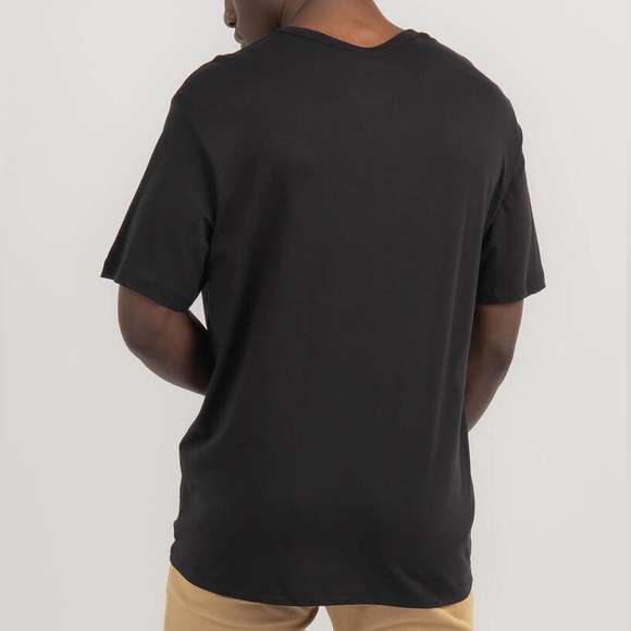 💥3/$15💥NWT - Champion Men’s Short Sleeve Logo Tee Shirt in Black - XL - Picture 2 of 12